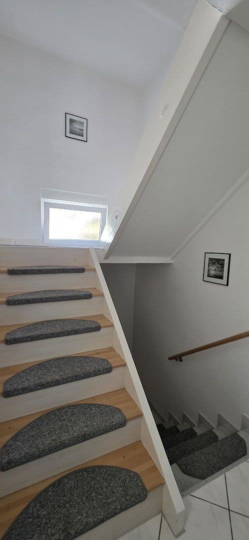 Predaj domu 176 m², pozemek 680 m², Wagenbacherstrasse, Siegelsbach, Bádensko-Wurttembersko Predaj domu 176 m², pozemek 680 m², Wagenbacherstrasse, Siegelsbach, Bádensko-Wurttembersko