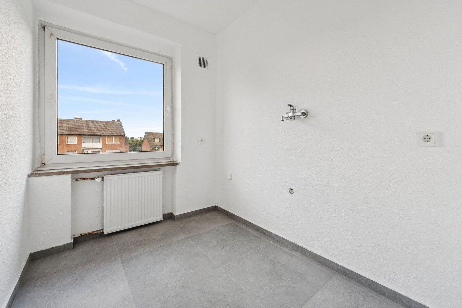 Predaj bytu 3-izbový 65 m², Krefeld, Severné Porýnie - Westfálsko Predaj bytu 3-izbový 65 m², Krefeld, Severné Porýnie - Westfálsko
