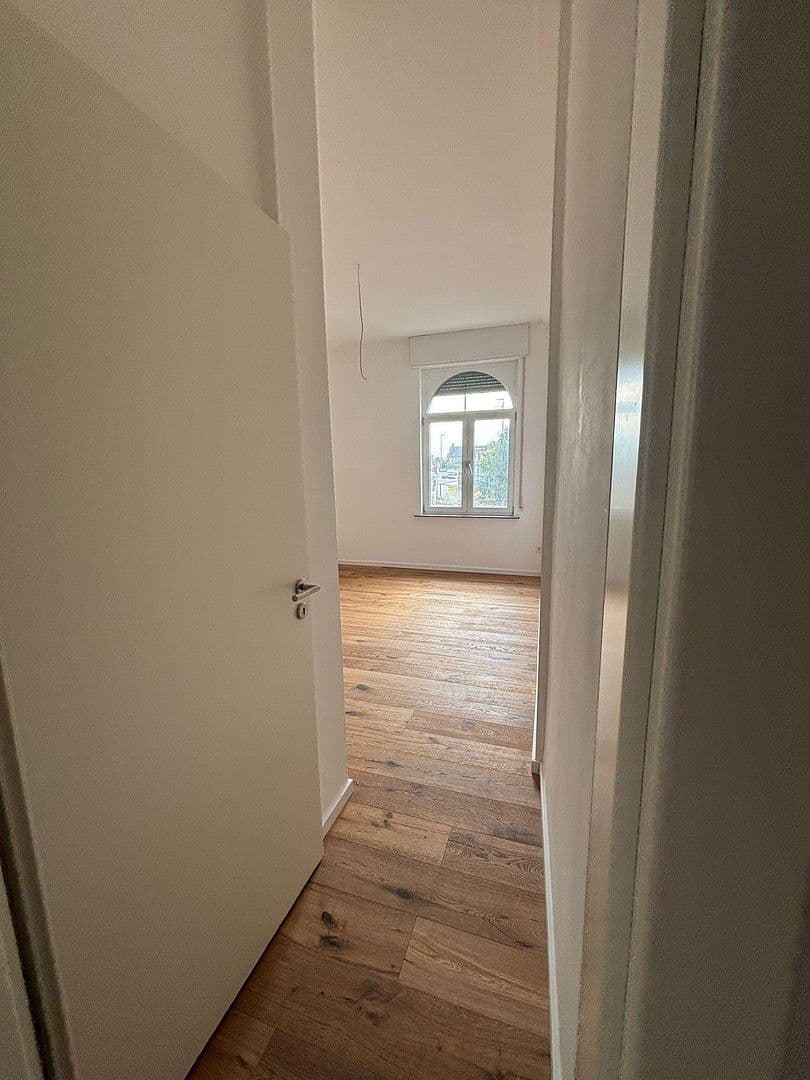 Prenájom bytu 3-izbový 70 m², Zabergäustr. 97, Stuttgart, Bádensko-Wurttembersko Prenájom bytu 3-izbový 70 m², Zabergäustr. 97, Stuttgart, Bádensko-Wurttembersko