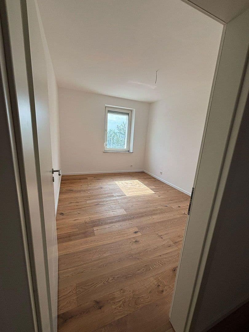 Prenájom bytu 3-izbový 70 m², Zabergäustr. 97, Stuttgart, Bádensko-Wurttembersko Prenájom bytu 3-izbový 70 m², Zabergäustr. 97, Stuttgart, Bádensko-Wurttembersko