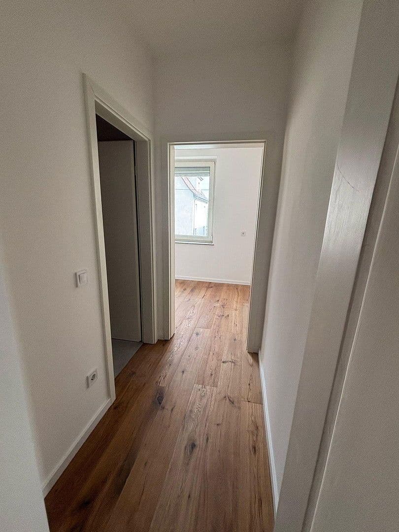 Prenájom bytu 3-izbový 70 m², Zabergäustr. 97, Stuttgart, Bádensko-Wurttembersko Prenájom bytu 3-izbový 70 m², Zabergäustr. 97, Stuttgart, Bádensko-Wurttembersko