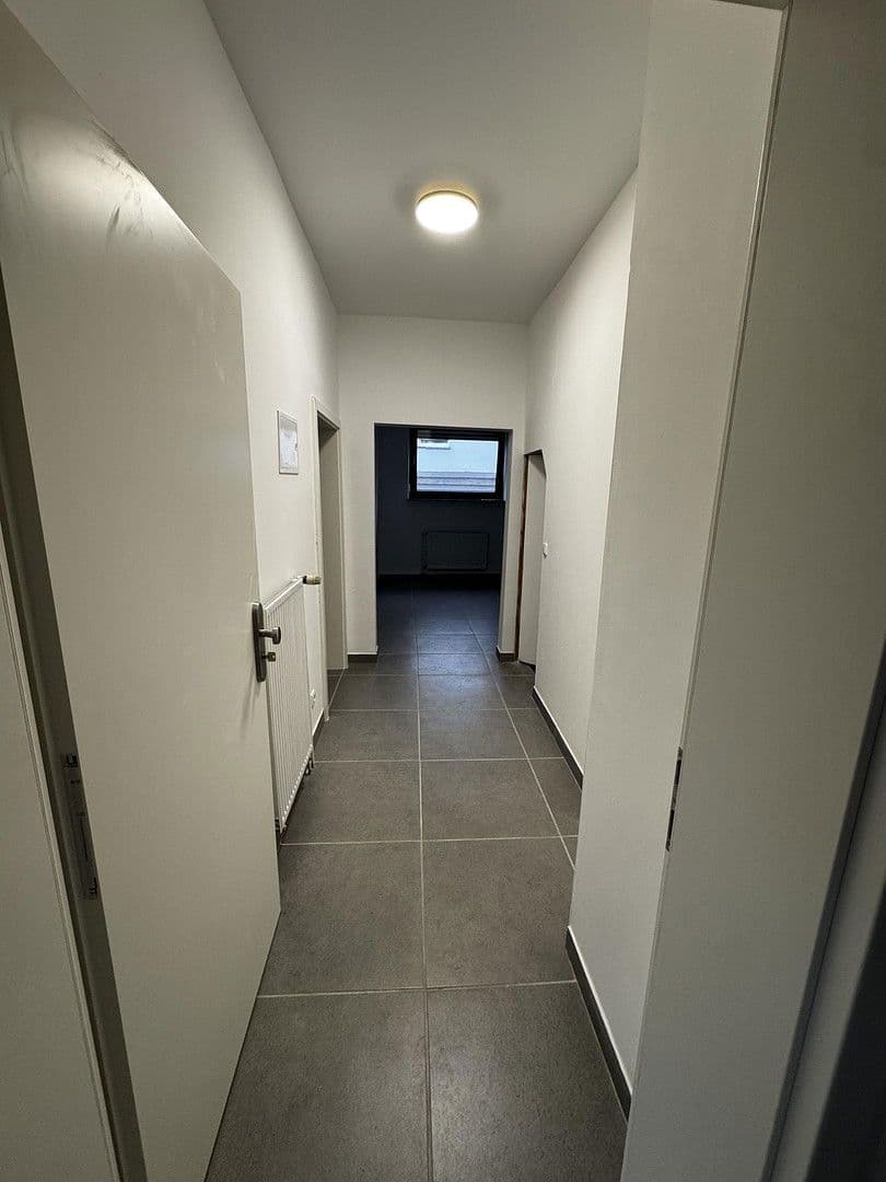 Prenájom bytu 3-izbový 110 m², Atzelbuckelstraße 5, Mannheim, Bádensko-Wurttembersko Prenájom bytu 3-izbový 110 m², Atzelbuckelstraße 5, Mannheim, Bádensko-Wurttembersko