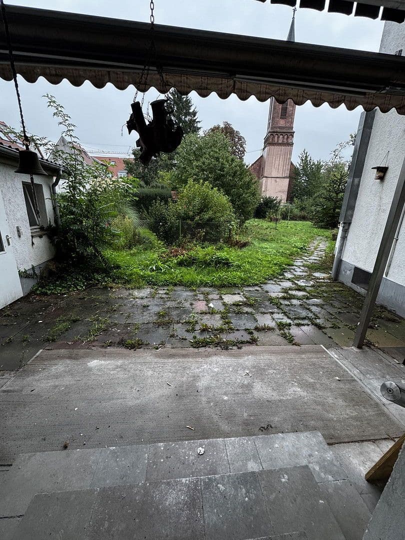 Prenájom bytu 3-izbový 110 m², Atzelbuckelstraße 5, Mannheim, Bádensko-Wurttembersko Prenájom bytu 3-izbový 110 m², Atzelbuckelstraße 5, Mannheim, Bádensko-Wurttembersko