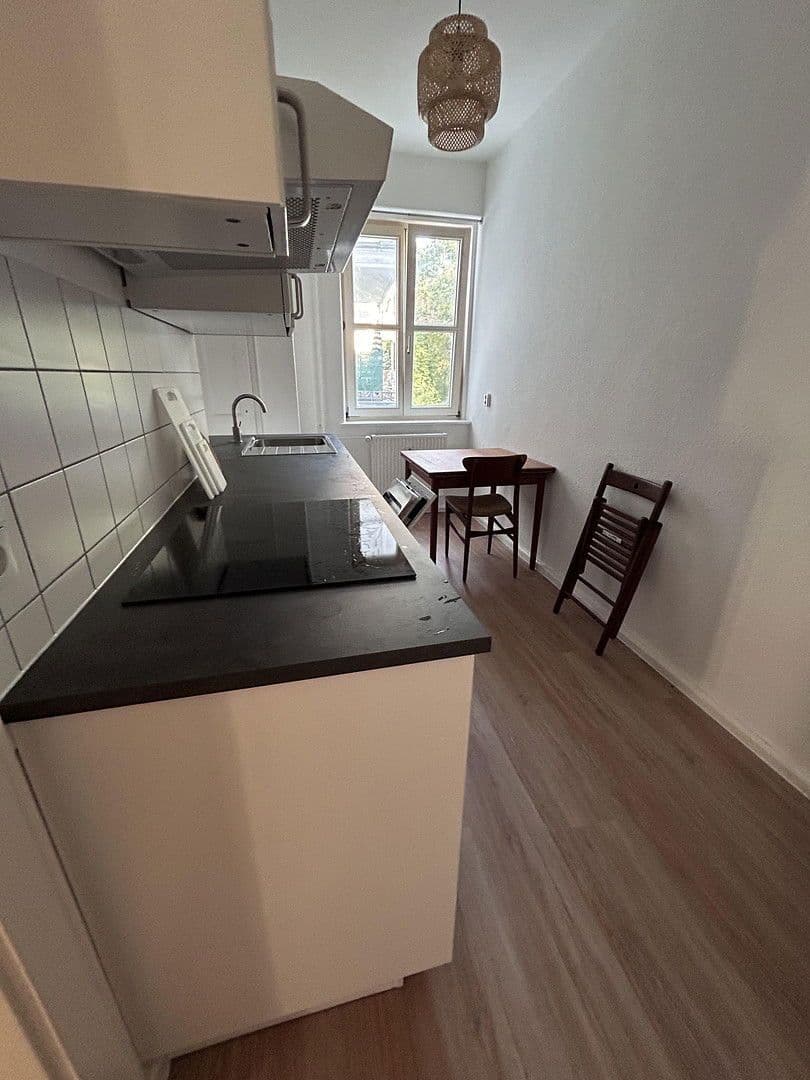 Prenájom bytu 1-izbový 58 m², Weserstraße 28, Berlin, Berlín Prenájom bytu 1-izbový 58 m², Weserstraße 28, Berlin, Berlín