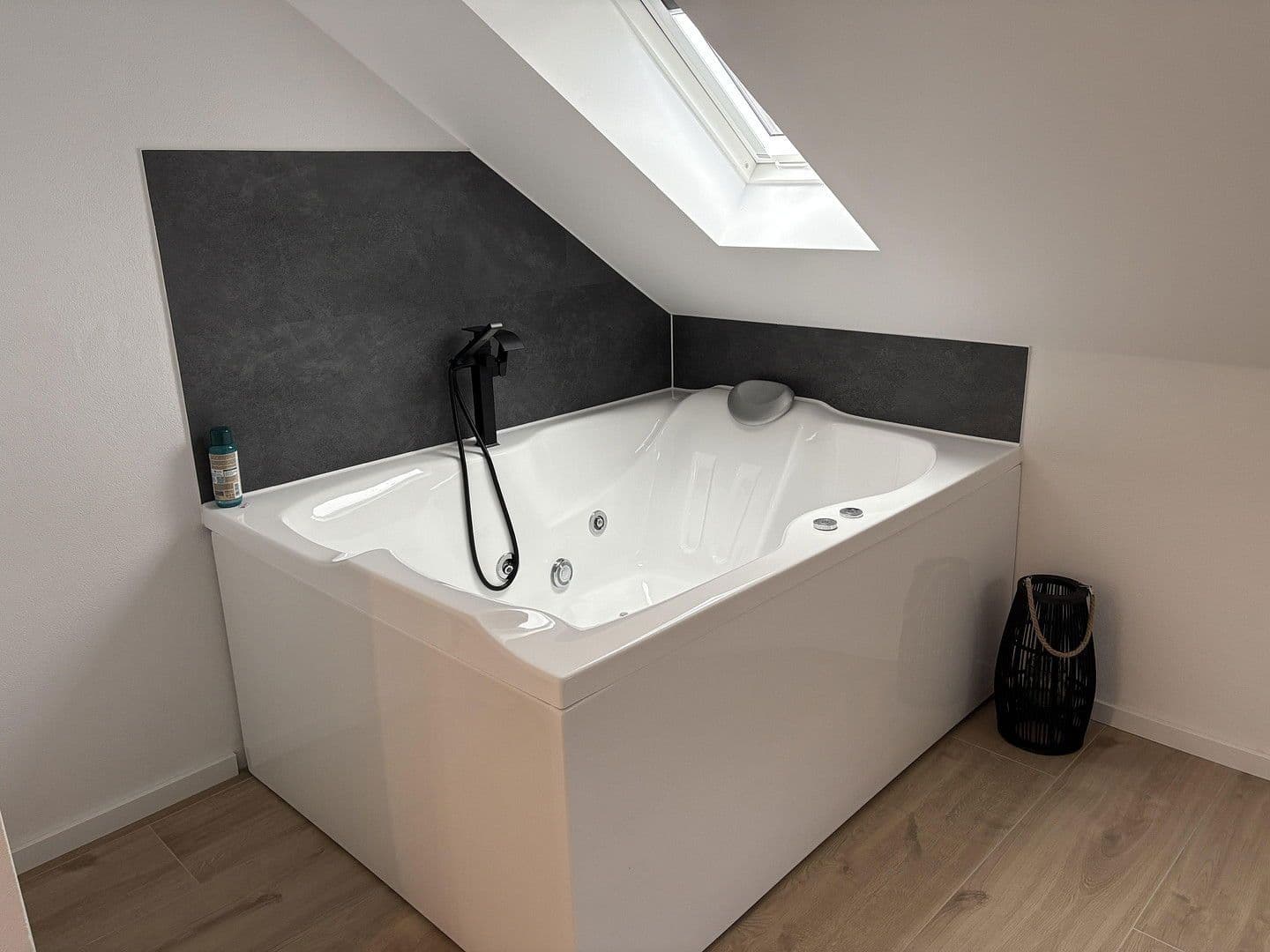 Predaj domu 320 m², pozemek 1.000 m², Mühlenweg 12, Oberwesel, Porýnie-Falcko Predaj domu 320 m², pozemek 1.000 m², Mühlenweg 12, Oberwesel, Porýnie-Falcko