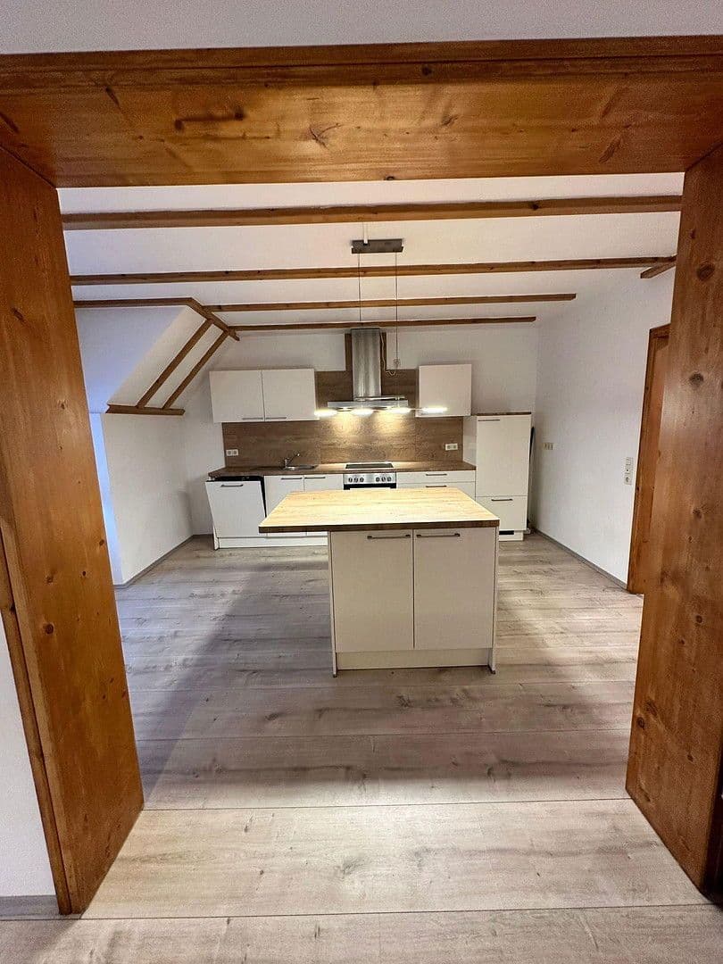 Prenájom bytu 6-izbový 197 m², Leininger Str. 25, Enkenbach-Alsenborn, Porýnie-Falcko Prenájom bytu 6-izbový 197 m², Leininger Str. 25, Enkenbach-Alsenborn, Porýnie-Falcko