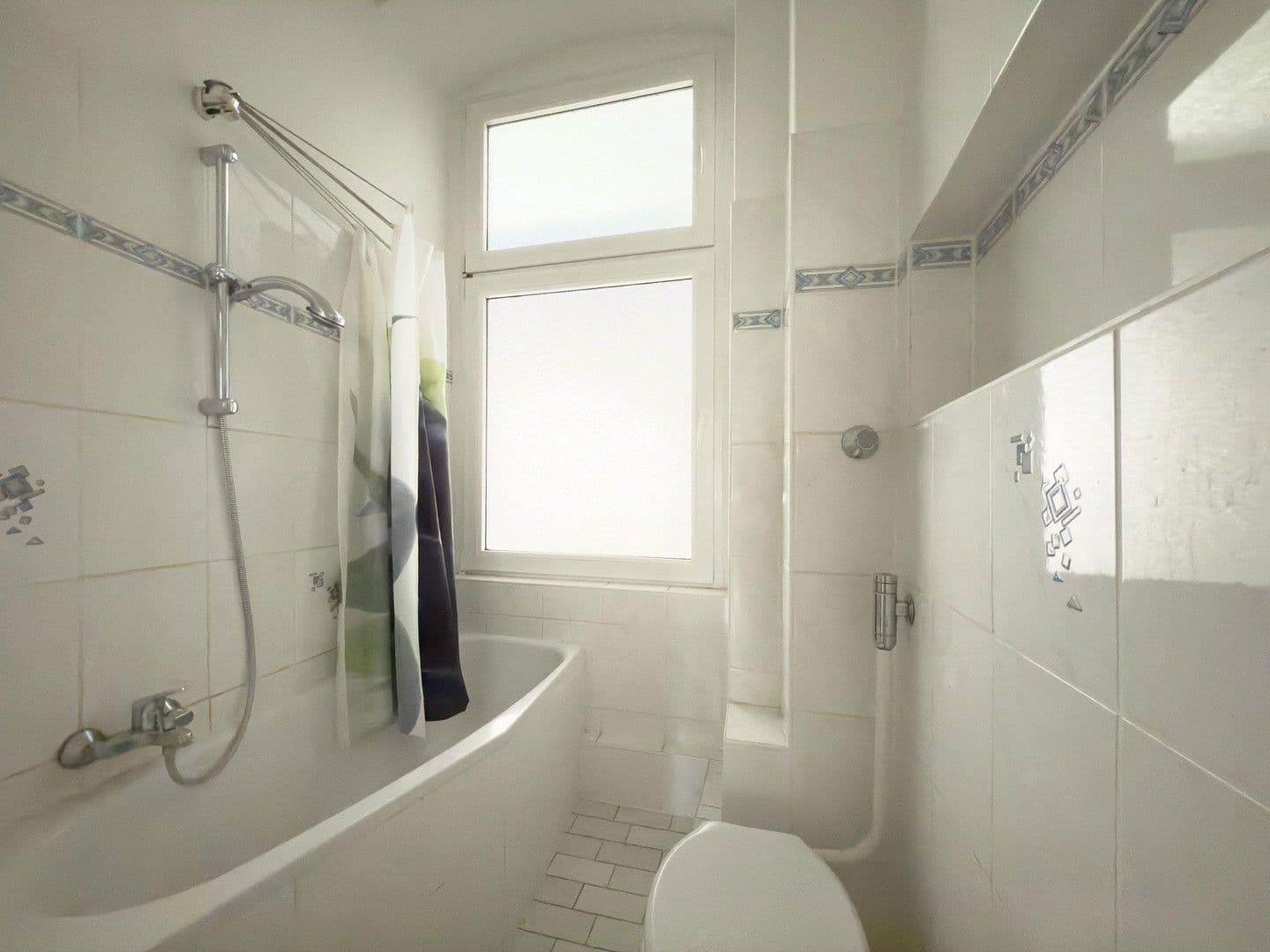 Predaj bytu 2-izbový 80 m², Güntzelstraße 32, Berlin, Berlín Predaj bytu 2-izbový 80 m², Güntzelstraße 32, Berlin, Berlín