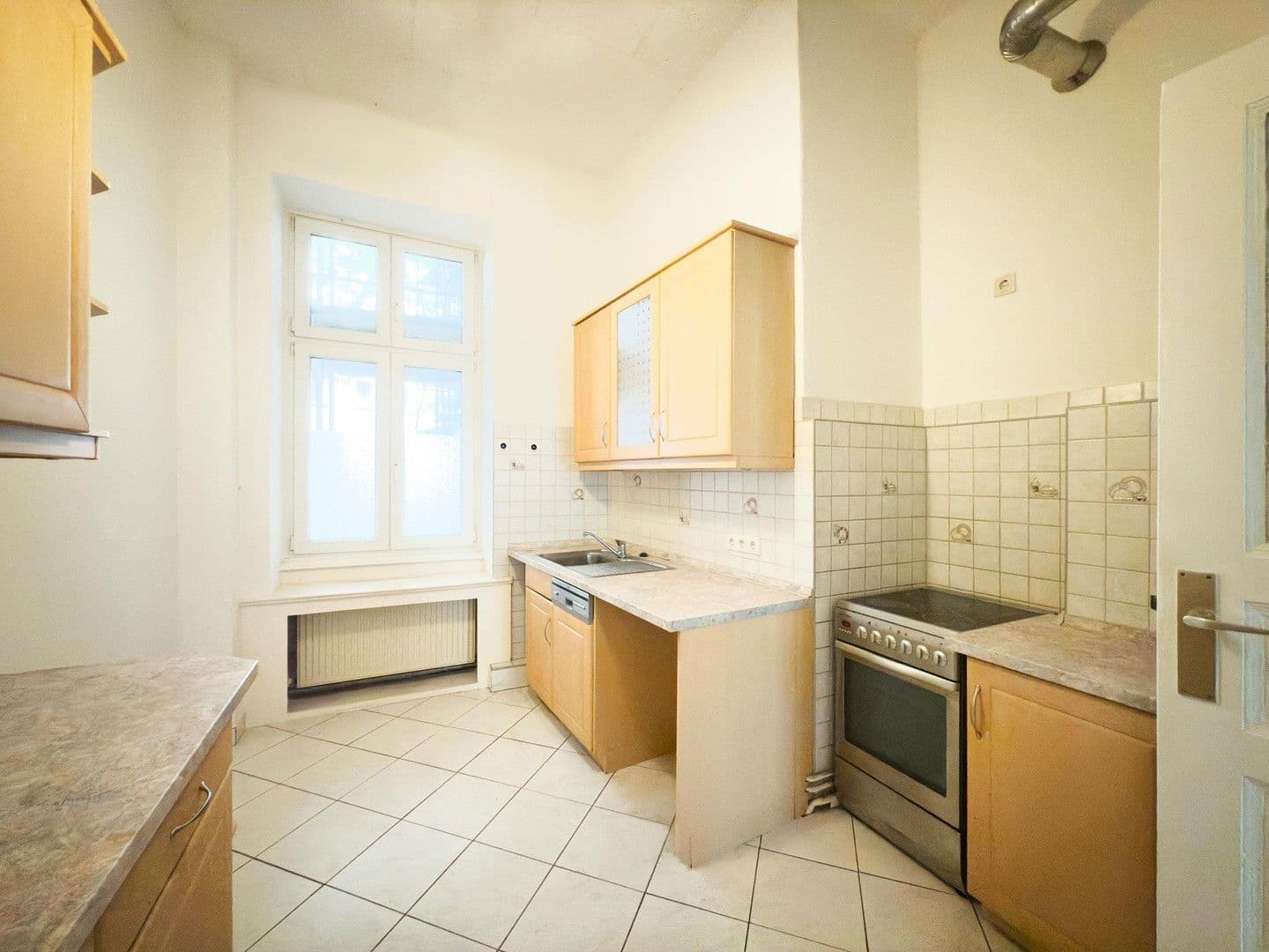 Predaj bytu 2-izbový 80 m², Güntzelstraße 32, Berlin, Berlín Predaj bytu 2-izbový 80 m², Güntzelstraße 32, Berlin, Berlín