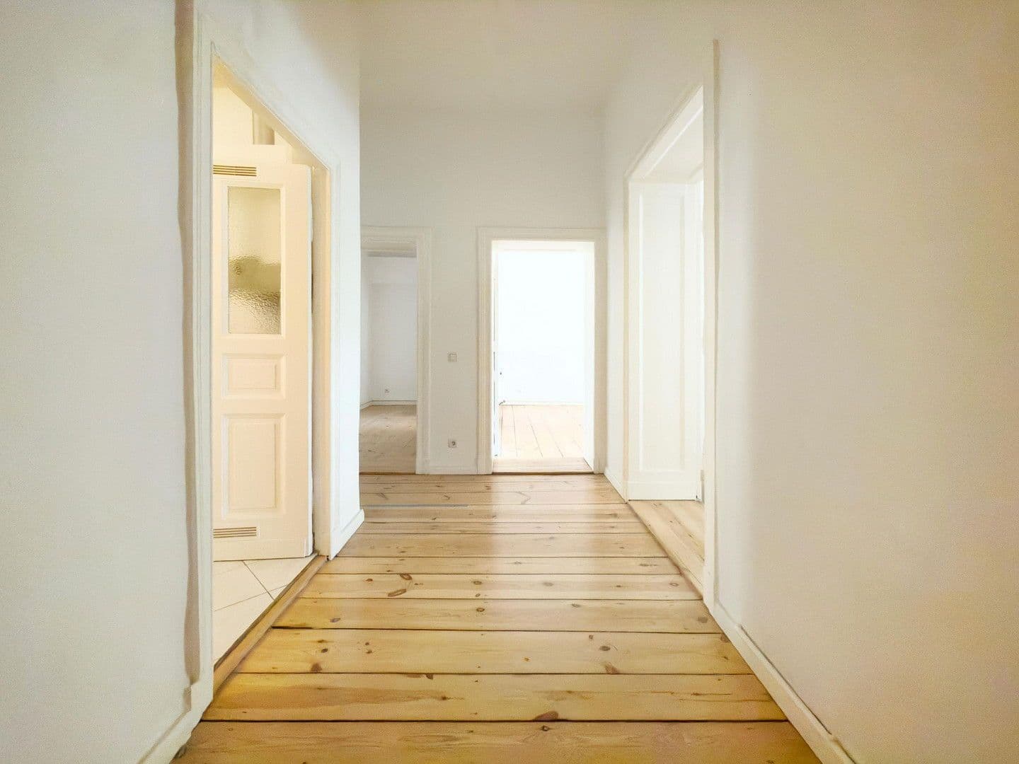 Predaj bytu 2-izbový 80 m², Güntzelstraße 32, Berlin, Berlín Predaj bytu 2-izbový 80 m², Güntzelstraße 32, Berlin, Berlín