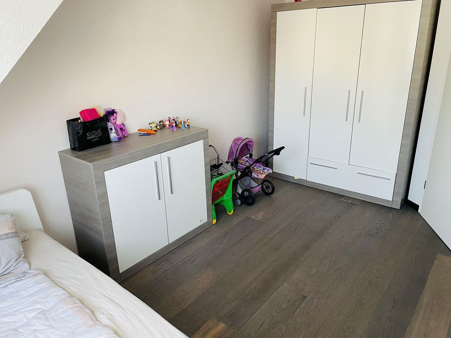 Predaj domu 143 m², pozemek 318 m², Seukendorf, Bavorsko Predaj domu 143 m², pozemek 318 m², Seukendorf, Bavorsko