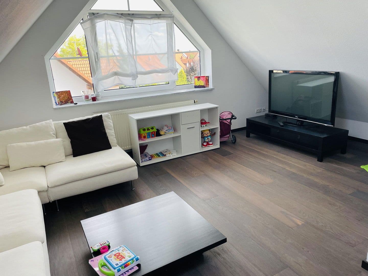 Predaj domu 143 m², pozemek 318 m², Seukendorf, Bavorsko Predaj domu 143 m², pozemek 318 m², Seukendorf, Bavorsko