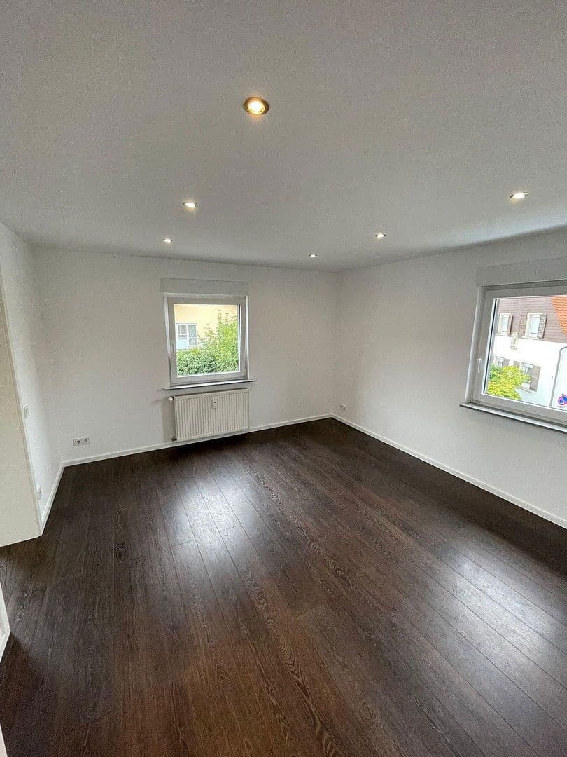 Prenájom bytu 3-izbový 75 m², Römerberg, Porýnie-Falcko Prenájom bytu 3-izbový 75 m², Römerberg, Porýnie-Falcko