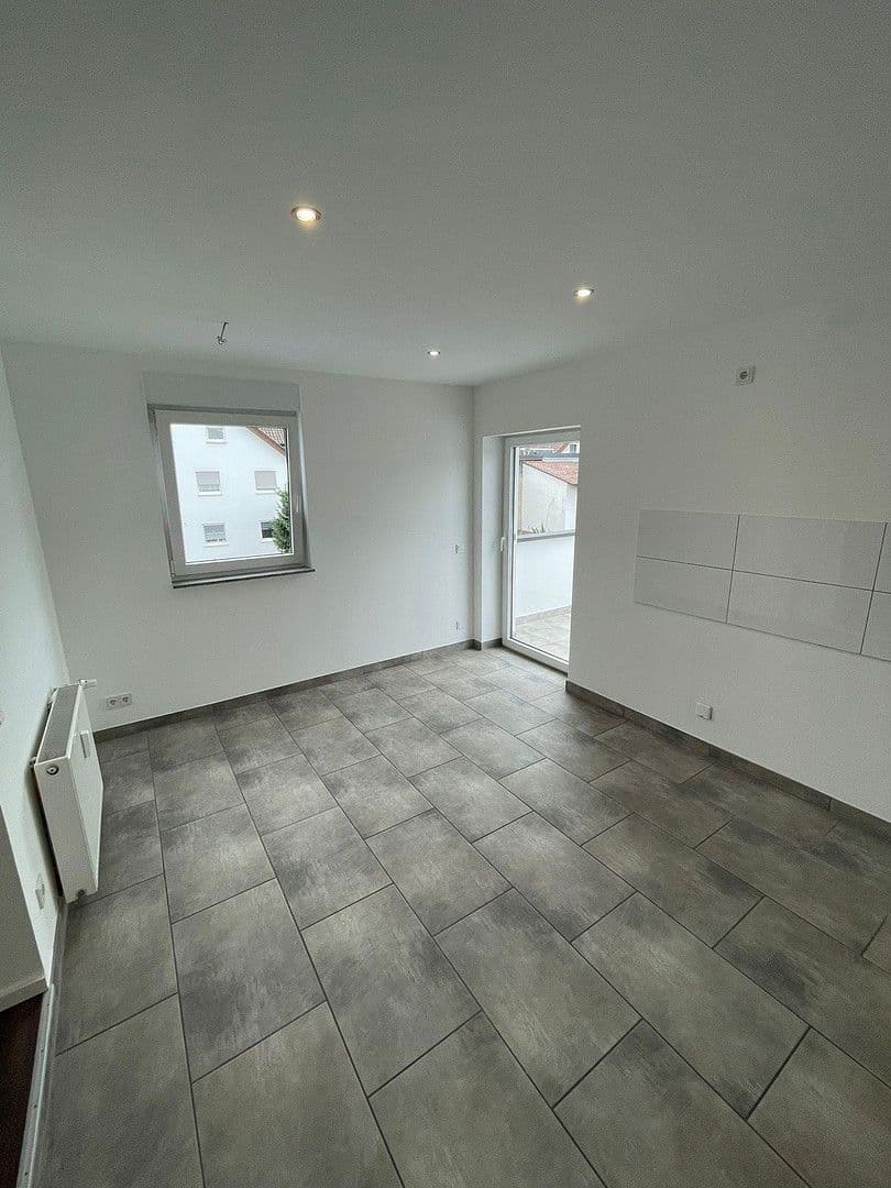 Prenájom bytu 3-izbový 75 m², Römerberg, Porýnie-Falcko Prenájom bytu 3-izbový 75 m², Römerberg, Porýnie-Falcko