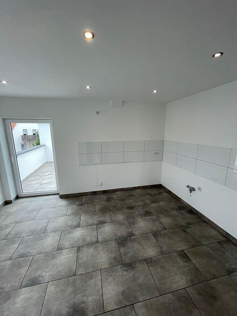 Prenájom bytu 3-izbový 75 m², Römerberg, Porýnie-Falcko Prenájom bytu 3-izbový 75 m², Römerberg, Porýnie-Falcko