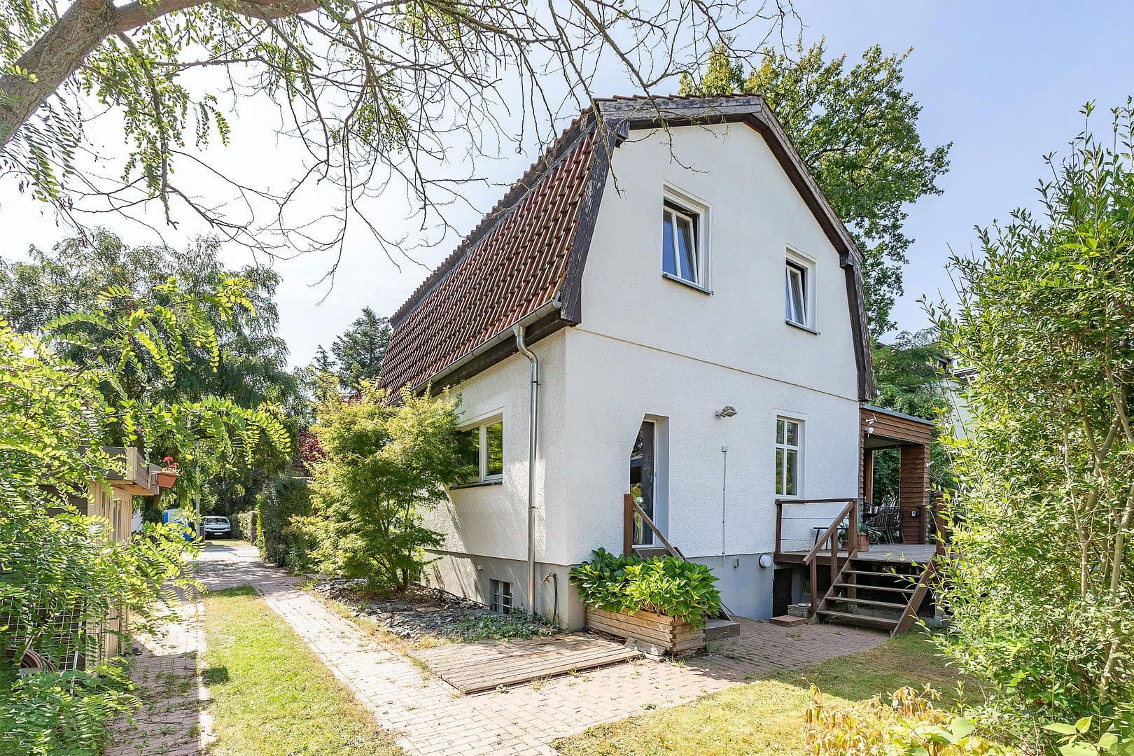 Predaj domu 166 m², pozemek 570 m², Kleinmachnow, Brandenbursko Predaj domu 166 m², pozemek 570 m², Kleinmachnow, Brandenbursko