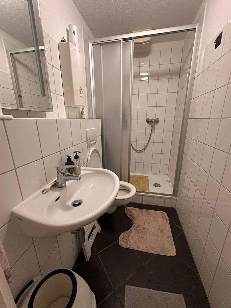 Prenájom bytu 2-izbový 43 m², Milanstr. 85, Hannover, Dolné Sasko Prenájom bytu 2-izbový 43 m², Milanstr. 85, Hannover, Dolné Sasko