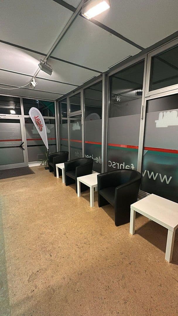 Predaj domu 482 m², pozemek 780 m², Uhlandstraße 8, Sulzbach-Rosenberg, Bavorsko Predaj domu 482 m², pozemek 780 m², Uhlandstraße 8, Sulzbach-Rosenberg, Bavorsko