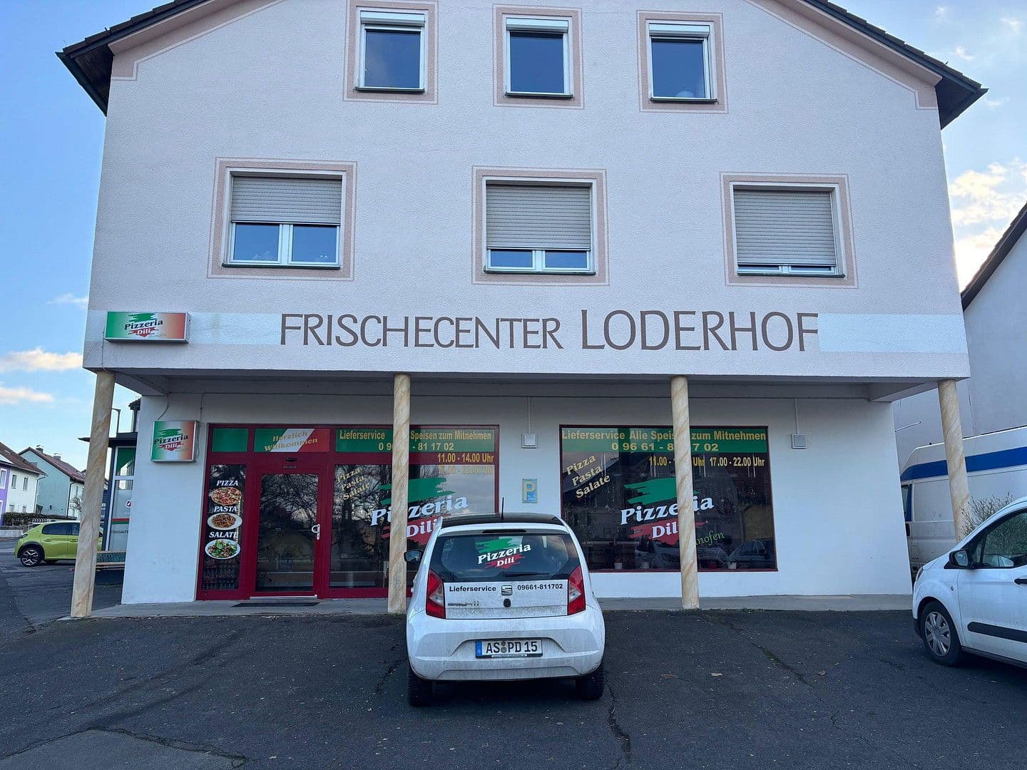 Predaj domu 482 m², pozemek 780 m², Uhlandstraße 8, Sulzbach-Rosenberg, Bavorsko Predaj domu 482 m², pozemek 780 m², Uhlandstraße 8, Sulzbach-Rosenberg, Bavorsko
