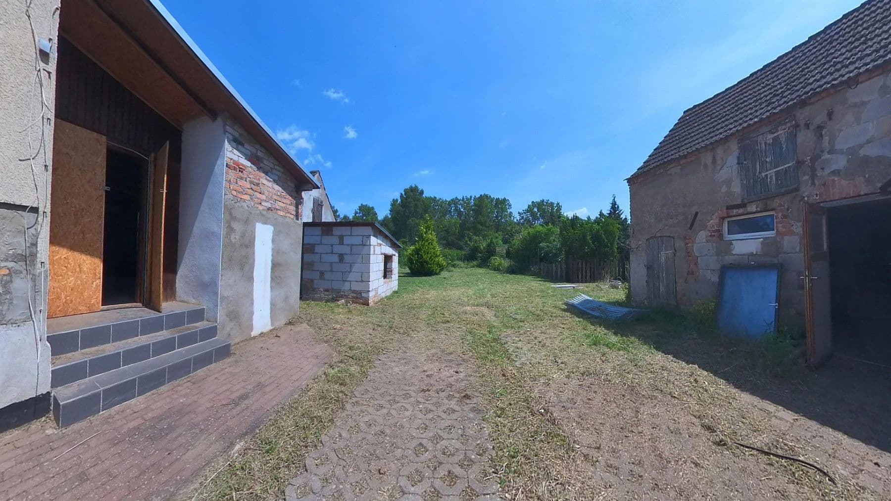 Predaj domu 93 m², pozemek 1.012 m², Briesniger Hauptstr. 28, Forst (Lausitz) - Baršć, Brandenbursko Predaj domu 93 m², pozemek 1.012 m², Briesniger Hauptstr. 28, Forst (Lausitz) - Baršć, Brandenbursko