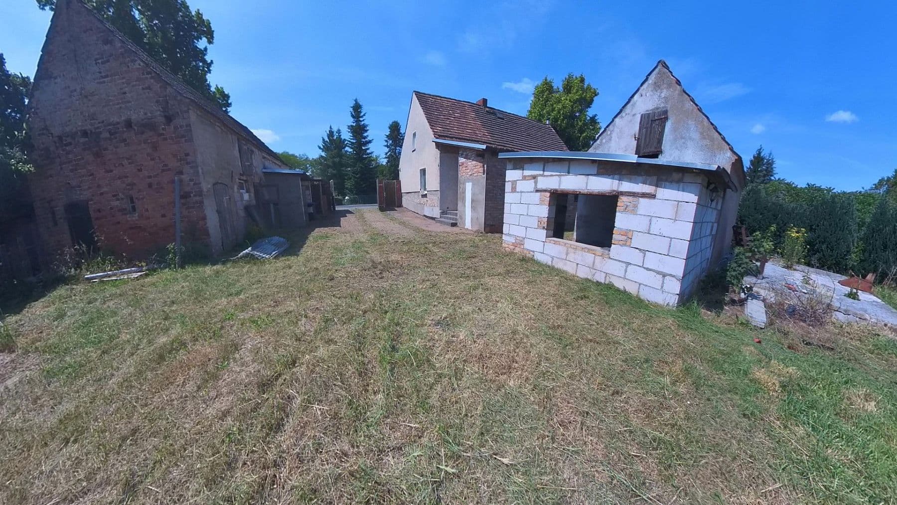 Predaj domu 93 m², pozemek 1.012 m², Briesniger Hauptstr. 28, Forst (Lausitz) - Baršć, Brandenbursko Predaj domu 93 m², pozemek 1.012 m², Briesniger Hauptstr. 28, Forst (Lausitz) - Baršć, Brandenbursko