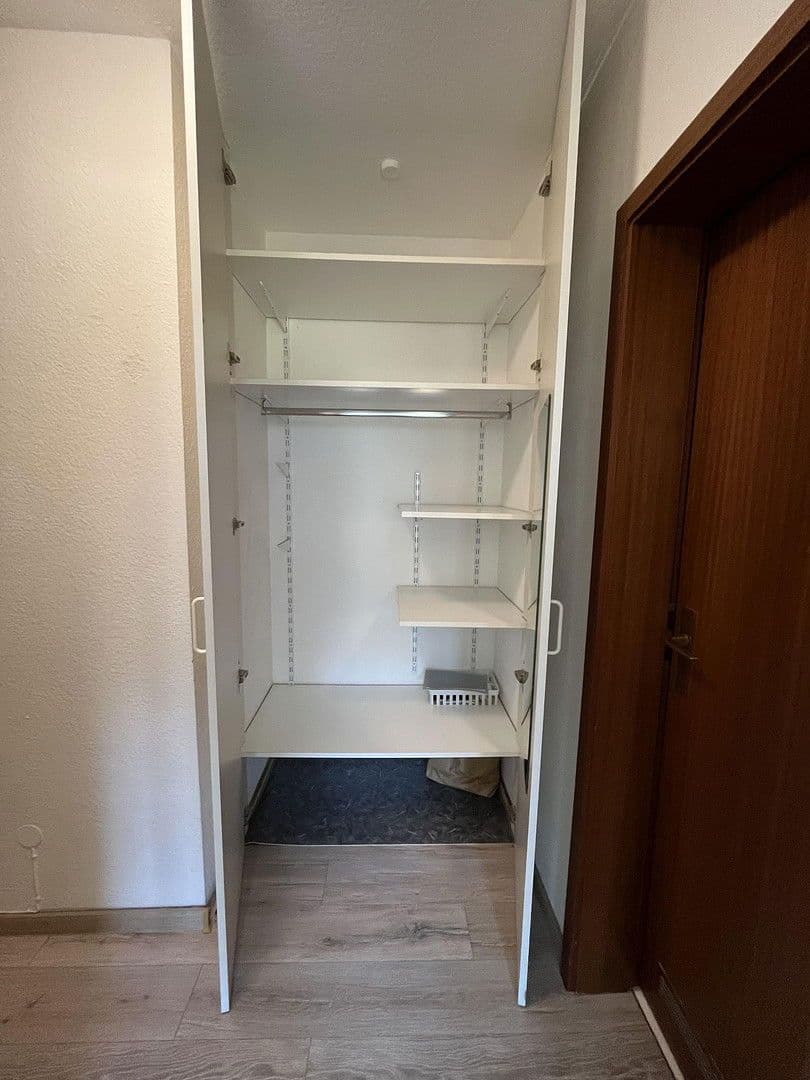 Prenájom bytu 1-izbový 21 m², Alter Kirchhainer Weg 42B, Marburg, Hesensko Prenájom bytu 1-izbový 21 m², Alter Kirchhainer Weg 42B, Marburg, Hesensko