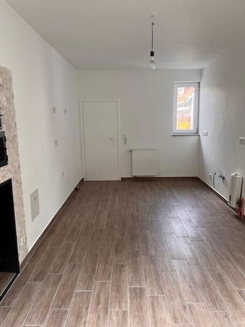 Predaj domu 217 m², pozemek 596 m², Moringen, Dolné Sasko Predaj domu 217 m², pozemek 596 m², Moringen, Dolné Sasko