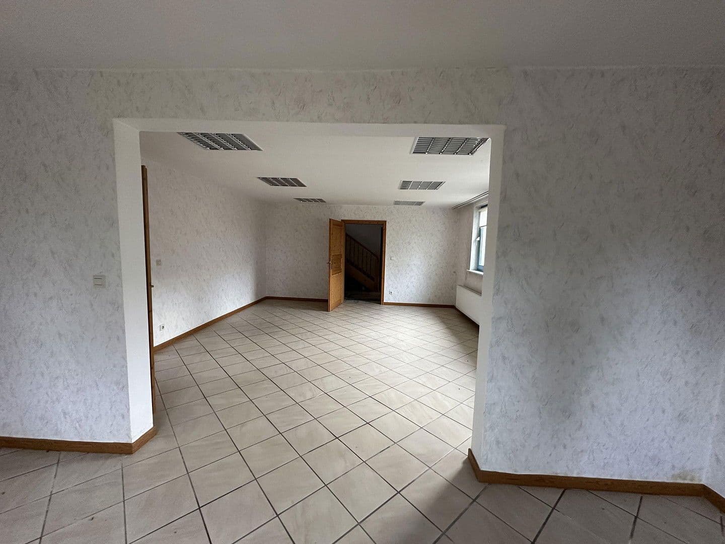 Prenájom domu 220 m², pozemek 1.500 m², Hauptstraße 38, Rom, Meklenbursko-Predpomoransko Prenájom domu 220 m², pozemek 1.500 m², Hauptstraße 38, Rom, Meklenbursko-Predpomoransko