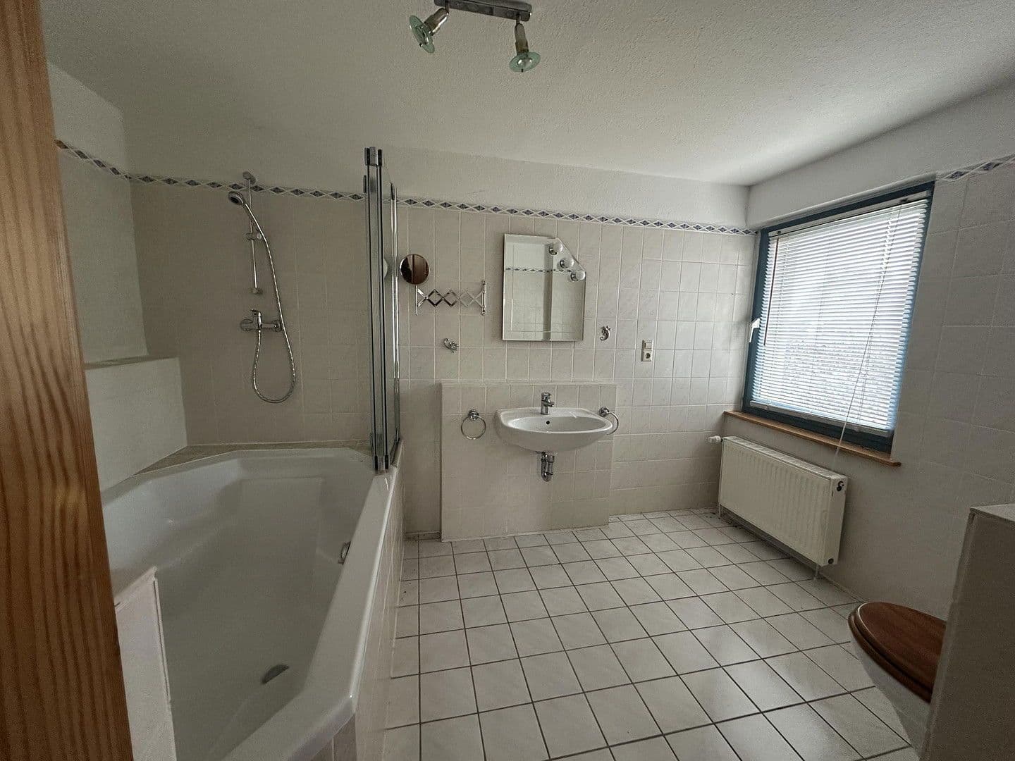 Prenájom domu 220 m², pozemek 1.500 m², Hauptstraße 38, Rom, Meklenbursko-Predpomoransko Prenájom domu 220 m², pozemek 1.500 m², Hauptstraße 38, Rom, Meklenbursko-Predpomoransko