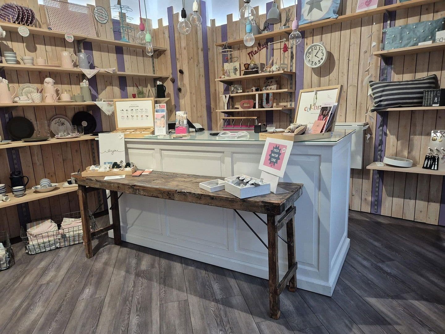 Prenájom nebytového priestoru 35 m², Staigerstr. 21, Stuttgart, Bádensko-Wurttembersko Prenájom nebytového priestoru 35 m², Staigerstr. 21, Stuttgart, Bádensko-Wurttembersko