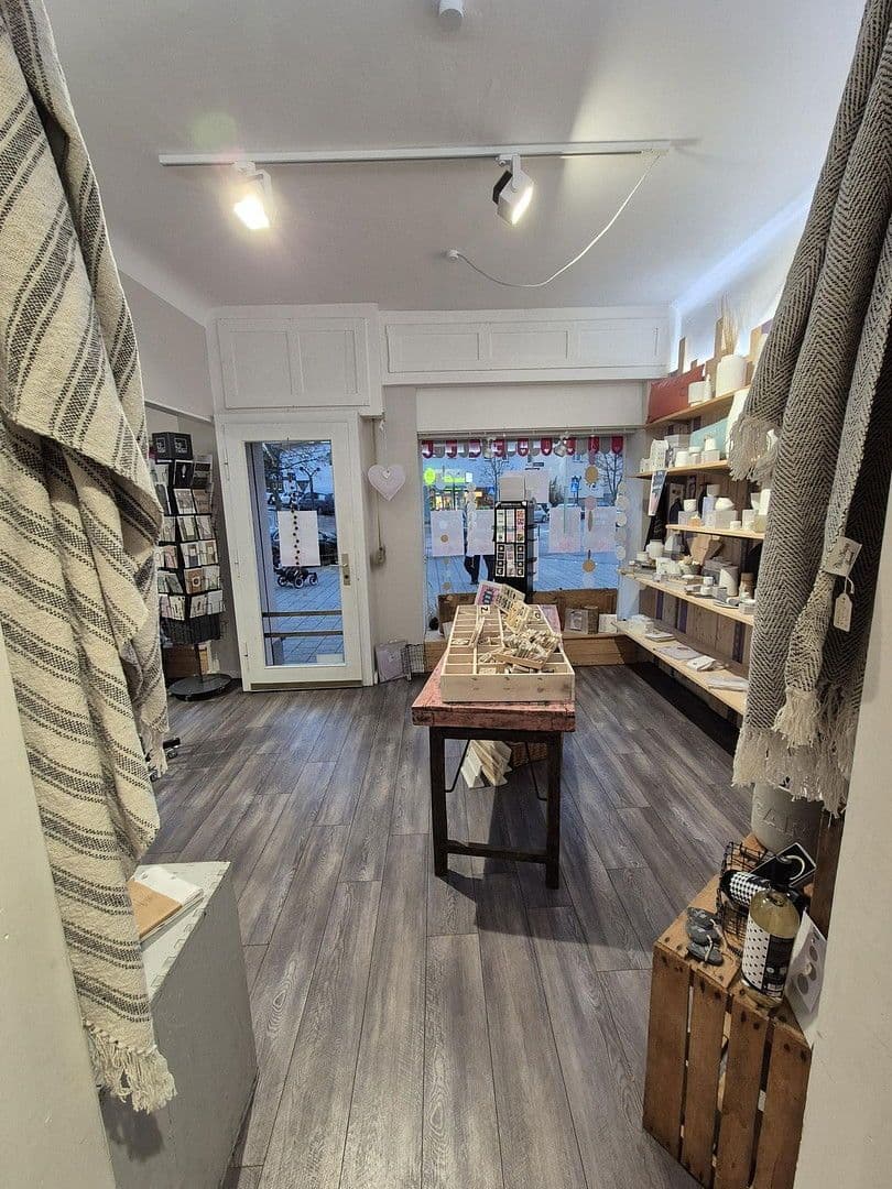 Prenájom nebytového priestoru 35 m², Staigerstr. 21, Stuttgart, Bádensko-Wurttembersko Prenájom nebytového priestoru 35 m², Staigerstr. 21, Stuttgart, Bádensko-Wurttembersko