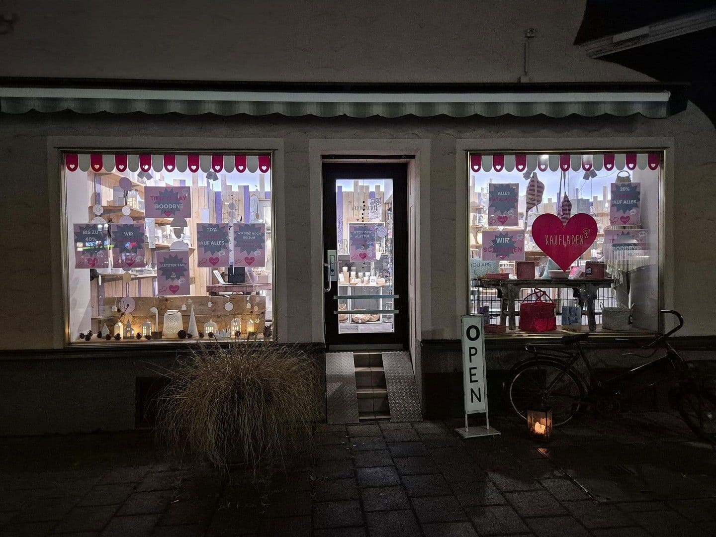 Prenájom nebytového priestoru 35 m², Staigerstr. 21, Stuttgart, Bádensko-Wurttembersko Prenájom nebytového priestoru 35 m², Staigerstr. 21, Stuttgart, Bádensko-Wurttembersko