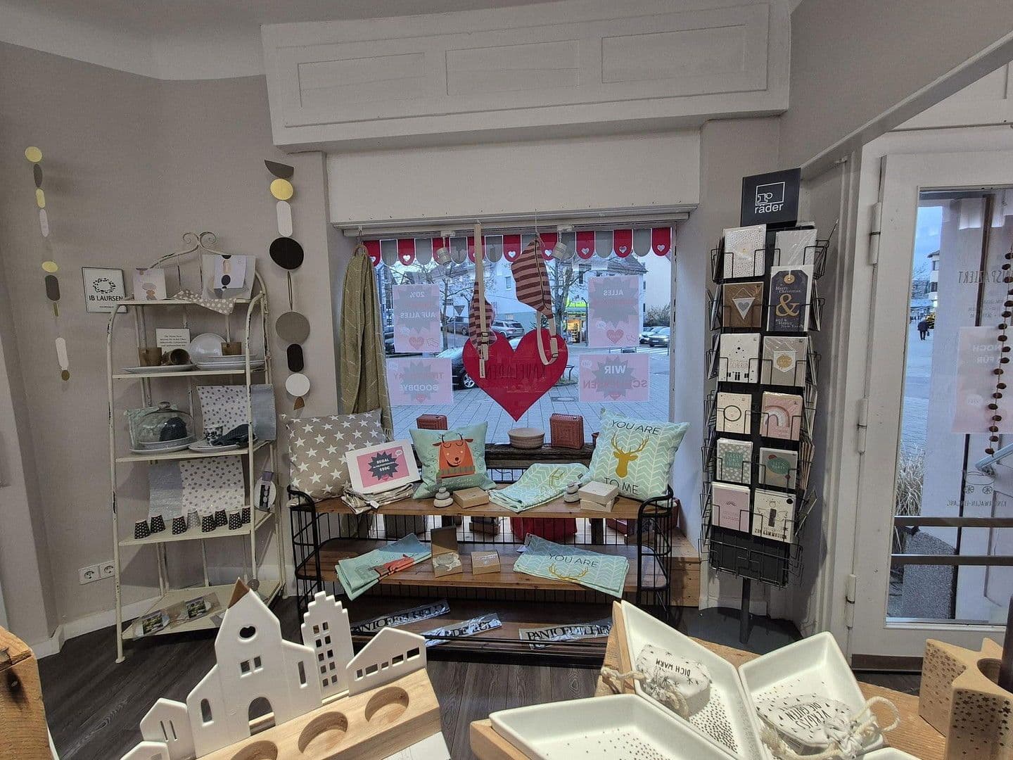 Prenájom nebytového priestoru 35 m², Staigerstr. 21, Stuttgart, Bádensko-Wurttembersko Prenájom nebytového priestoru 35 m², Staigerstr. 21, Stuttgart, Bádensko-Wurttembersko