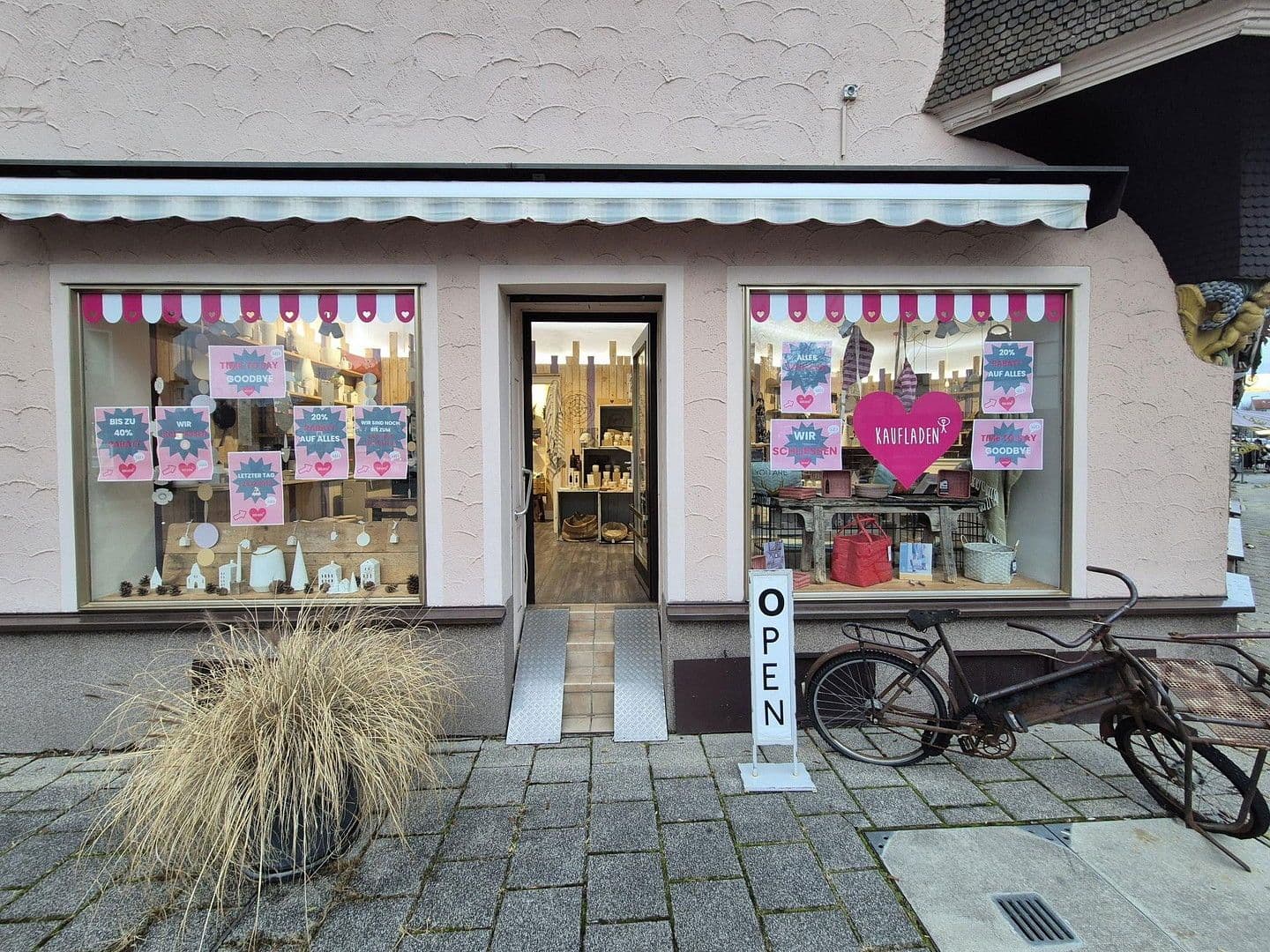 Prenájom nebytového priestoru 35 m², Staigerstr. 21, Stuttgart, Bádensko-Wurttembersko Prenájom nebytového priestoru 35 m², Staigerstr. 21, Stuttgart, Bádensko-Wurttembersko