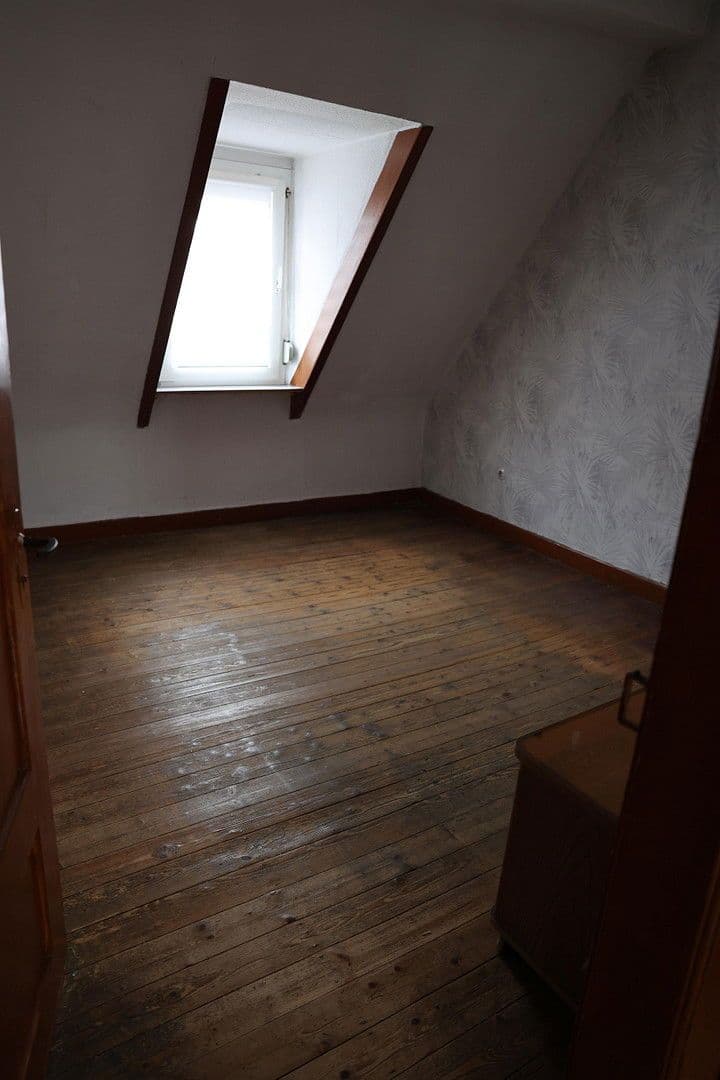 Predaj domu 120 m², pozemek 600 m², Hambrücken, Bádensko-Wurttembersko Predaj domu 120 m², pozemek 600 m², Hambrücken, Bádensko-Wurttembersko