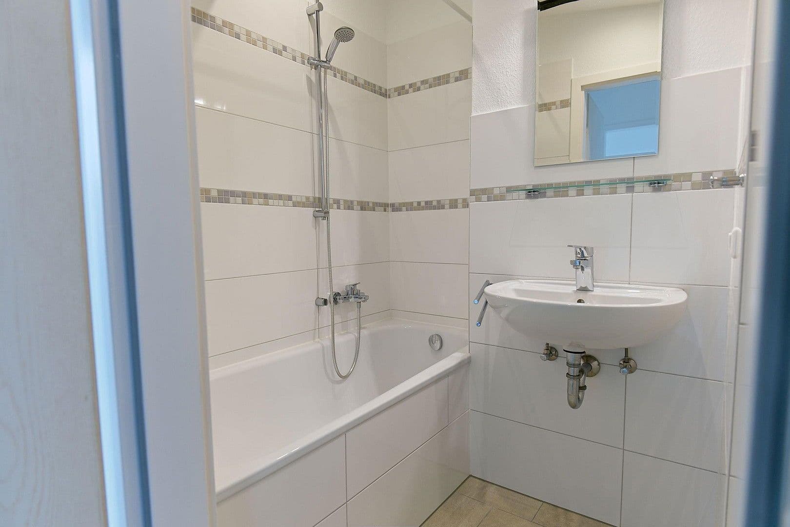 Prenájom bytu 3-izbový 70 m², Kiel, Šlezvicko-Holštajnsko Prenájom bytu 3-izbový 70 m², Kiel, Šlezvicko-Holštajnsko