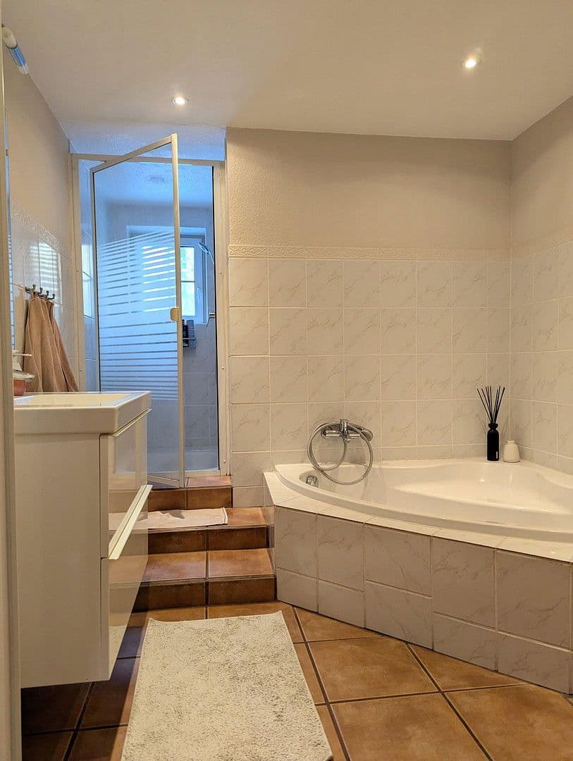 Predaj domu 176 m², pozemek 5.000 m², Schnakenbek, Šlezvicko-Holštajnsko Predaj domu 176 m², pozemek 5.000 m², Schnakenbek, Šlezvicko-Holštajnsko