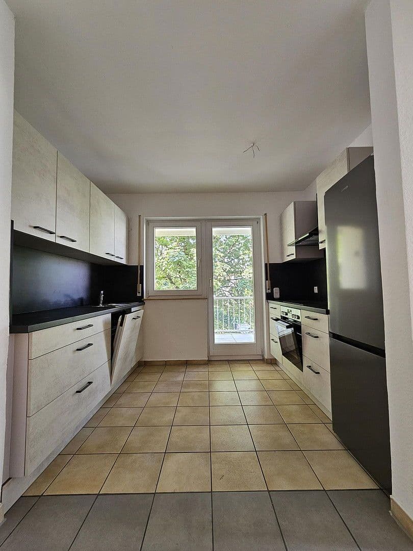 Prenájom bytu 3-izbový 80 m², Ludwigstr. 62, Mühlheim am Main, Hesensko Prenájom bytu 3-izbový 80 m², Ludwigstr. 62, Mühlheim am Main, Hesensko