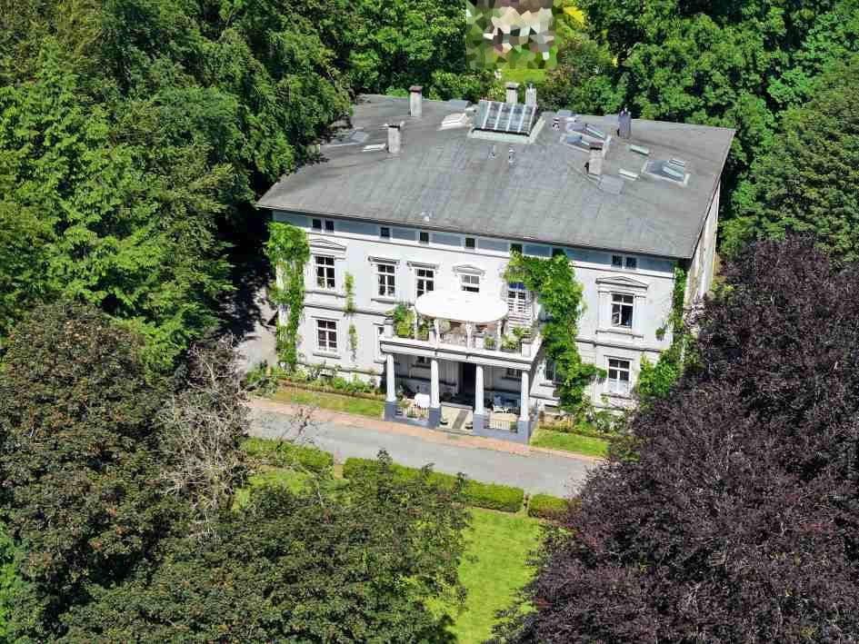 Predaj domu 899 m², pozemek 9.275 m², Hardtstr. 35, Radevormwald, Severné Porýnie - Westfálsko Predaj domu 899 m², pozemek 9.275 m², Hardtstr. 35, Radevormwald, Severné Porýnie - Westfálsko