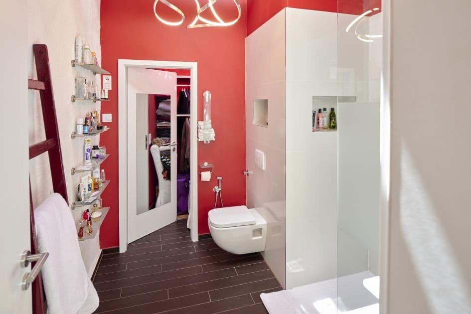 Predaj domu 899 m², pozemek 9.275 m², Hardtstr. 35, Radevormwald, Severné Porýnie - Westfálsko Predaj domu 899 m², pozemek 9.275 m², Hardtstr. 35, Radevormwald, Severné Porýnie - Westfálsko