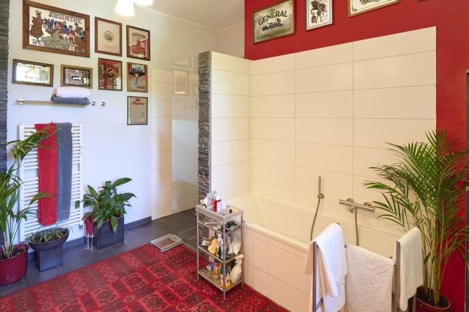 Predaj domu 899 m², pozemek 9.275 m², Hardtstr. 35, Radevormwald, Severné Porýnie - Westfálsko Predaj domu 899 m², pozemek 9.275 m², Hardtstr. 35, Radevormwald, Severné Porýnie - Westfálsko