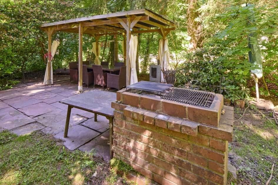 Predaj domu 899 m², pozemek 9.275 m², Hardtstr. 35, Radevormwald, Severné Porýnie - Westfálsko Predaj domu 899 m², pozemek 9.275 m², Hardtstr. 35, Radevormwald, Severné Porýnie - Westfálsko