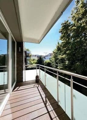 Prenájom bytu 5-izbový 178 m², Düsseldorf, Severné Porýnie - Westfálsko Prenájom bytu 5-izbový 178 m², Düsseldorf, Severné Porýnie - Westfálsko