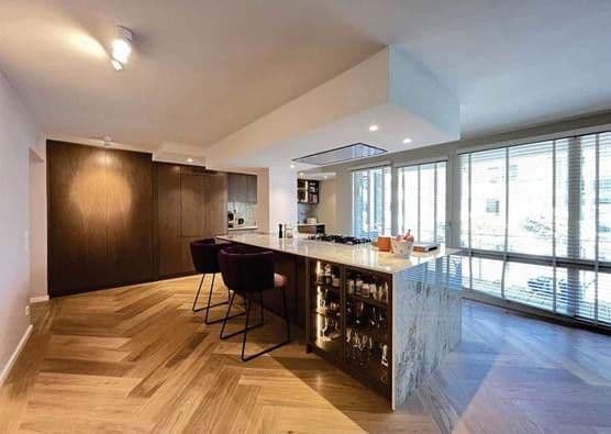 Prenájom bytu 5-izbový 178 m², Düsseldorf, Severné Porýnie - Westfálsko Prenájom bytu 5-izbový 178 m², Düsseldorf, Severné Porýnie - Westfálsko