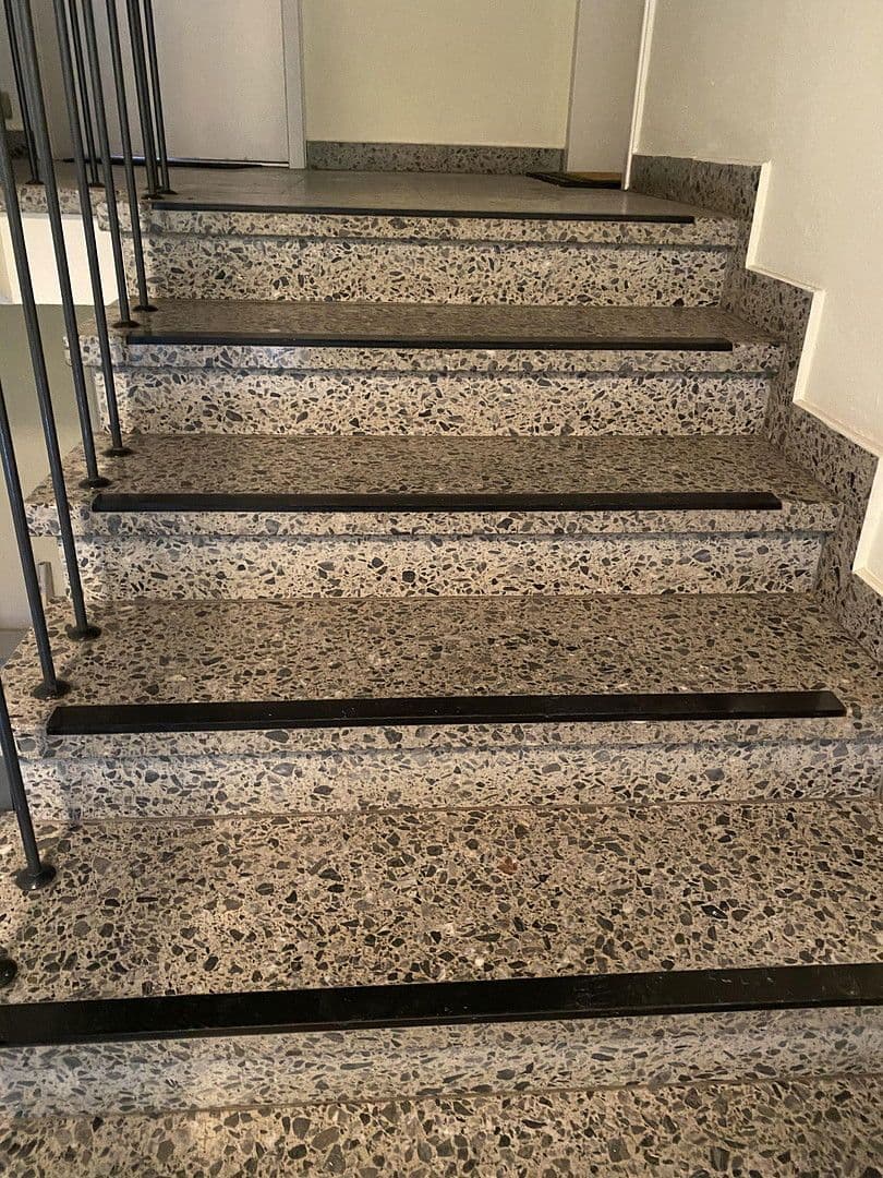 Prenájom bytu 3-izbový 96 m², Virchowstrasse 17, Siegen, Severné Porýnie - Westfálsko Prenájom bytu 3-izbový 96 m², Virchowstrasse 17, Siegen, Severné Porýnie - Westfálsko