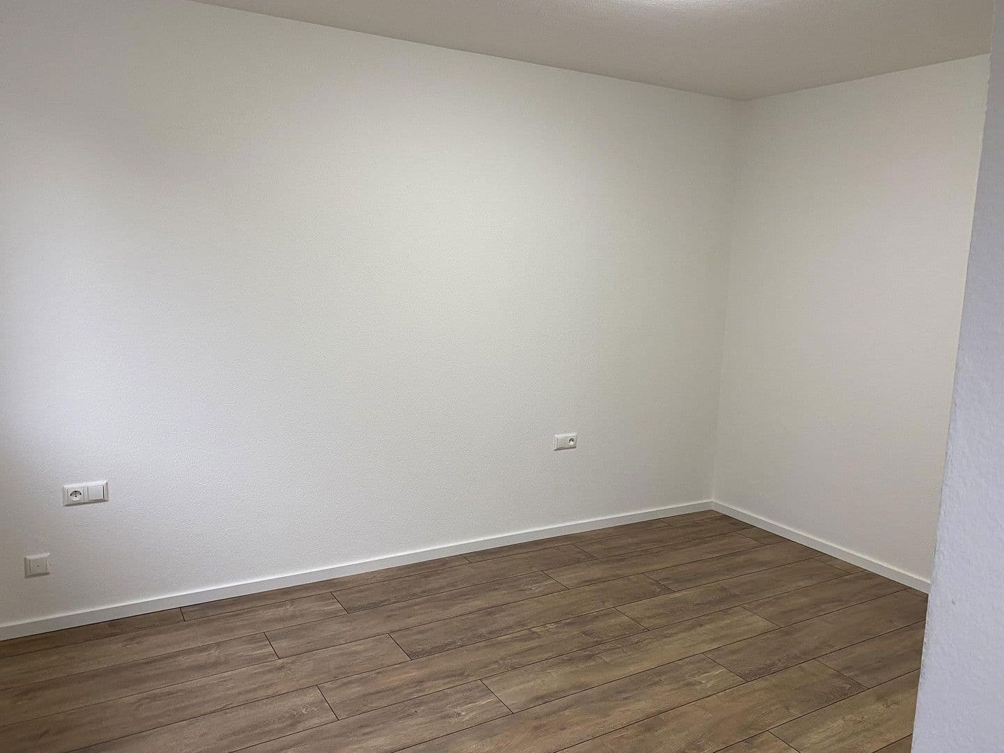 Prenájom bytu 3-izbový 96 m², Virchowstrasse 17, Siegen, Severné Porýnie - Westfálsko Prenájom bytu 3-izbový 96 m², Virchowstrasse 17, Siegen, Severné Porýnie - Westfálsko