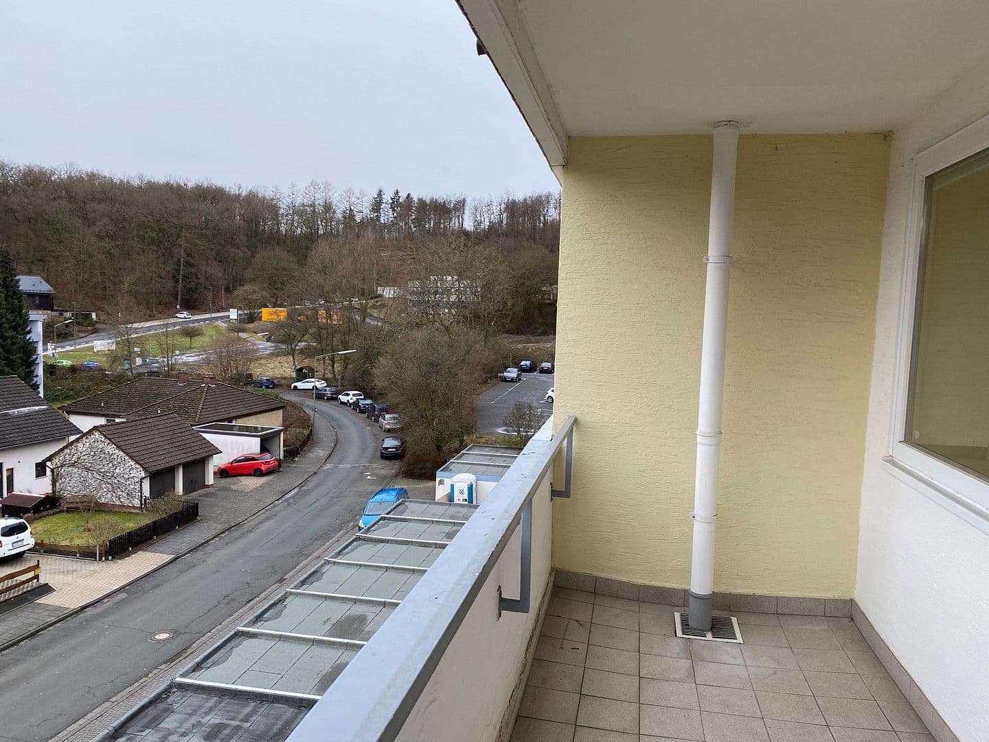 Prenájom bytu 3-izbový 96 m², Virchowstrasse 17, Siegen, Severné Porýnie - Westfálsko Prenájom bytu 3-izbový 96 m², Virchowstrasse 17, Siegen, Severné Porýnie - Westfálsko