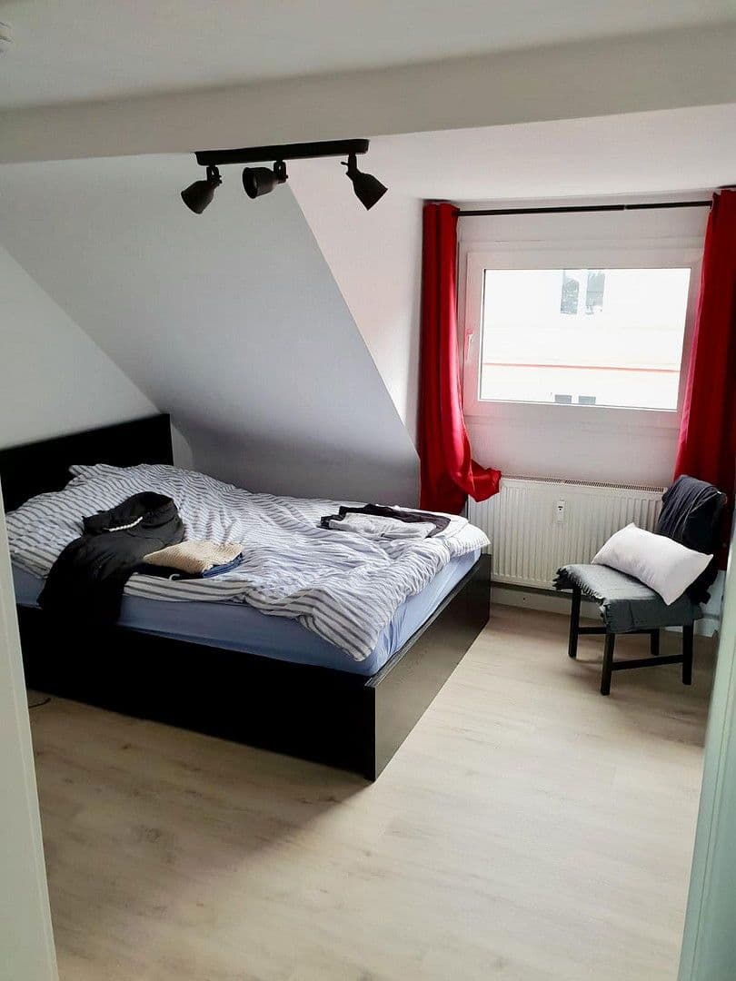 Prenájom bytu 3-izbový 52 m², Düstergasse, Remscheid, Severné Porýnie - Westfálsko Prenájom bytu 3-izbový 52 m², Düstergasse, Remscheid, Severné Porýnie - Westfálsko