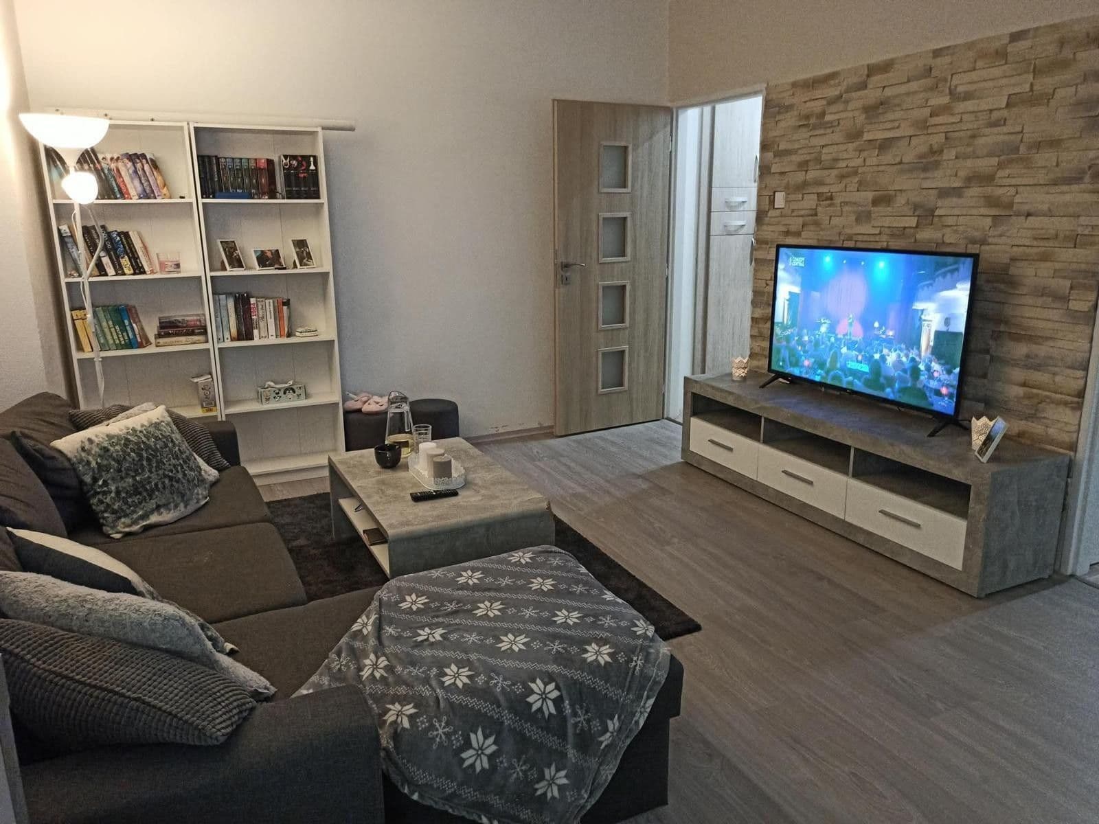 Prenájom bytu 2-izbový 55 m², S. K. Neumanna, Příbram, Středočeský kraj Prenájom bytu 2-izbový 55 m², S. K. Neumanna, Příbram, Středočeský kraj