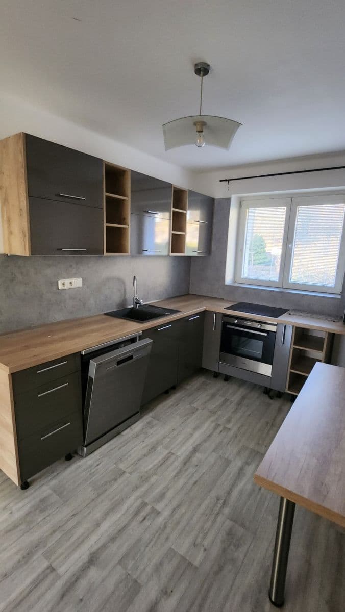 Predaj bytu 2-izbový 56 m², Ivana Olbrachta, Ústí nad Labem, Ústecký kraj Predaj bytu 2-izbový 56 m², Ivana Olbrachta, Ústí nad Labem, Ústecký kraj