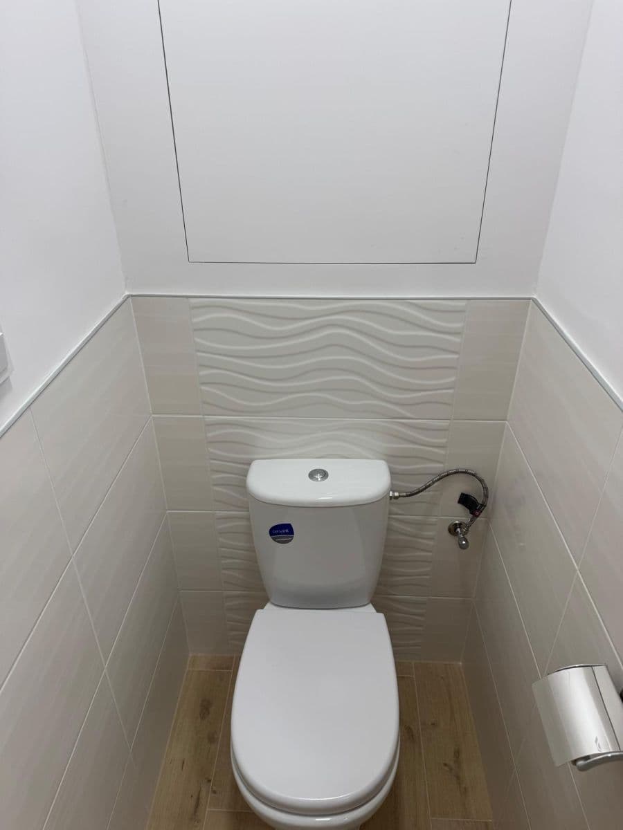 Prenájom bytu 1-izbový 38 m², J. Opletala, Frýdek-Místek, Moravskoslezský kraj Prenájom bytu 1-izbový 38 m², J. Opletala, Frýdek-Místek, Moravskoslezský kraj